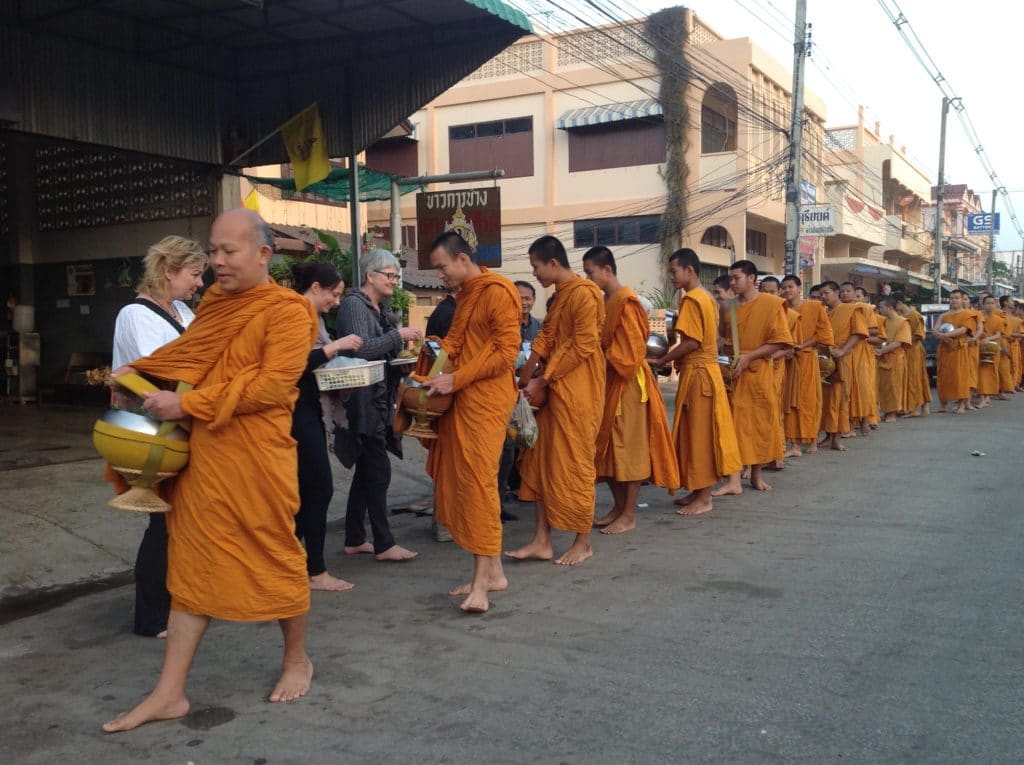 Retreat til That Phanom munke thailand